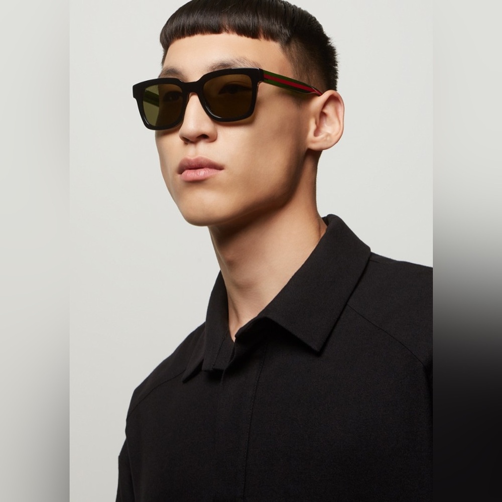 💯- New Authentic Gucci Gucci GG0001SN 002 Black/GREEN/ Red Sunglasses - Picture 4 of 14